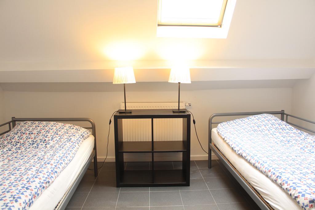 Brussels Hello Hostel Koekelberg Экстерьер фото